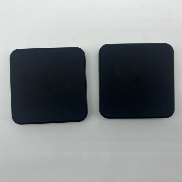 Ubiolabs 15W Wireless Charging Pad With  20W USB-C Output 2 pack - Picture 2 of 7